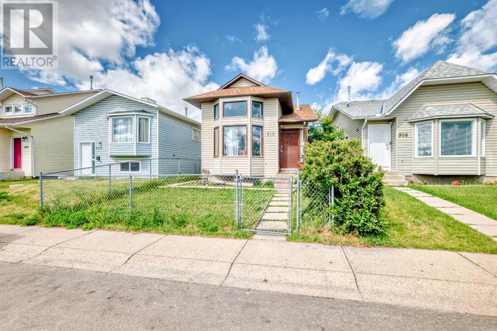 Single Family House 4 Level for Sale in  Falmere Way NE Falconridge Calgary 