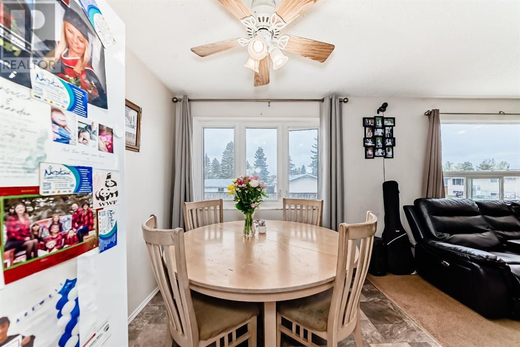 Single Family House Bi-level for Sale in  Pennsburg Way SE Penbrooke Meadows Calgary 