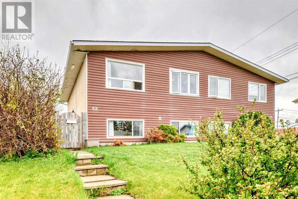 Single Family House Bi-level for Sale in  Pennsburg Way SE Penbrooke Meadows Calgary 