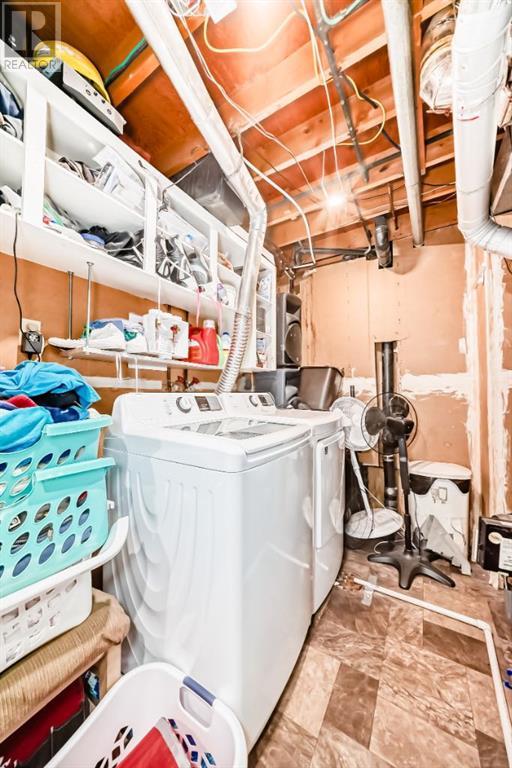 Single Family House Bi-level for Sale in  Pennsburg Way SE Penbrooke Meadows Calgary 