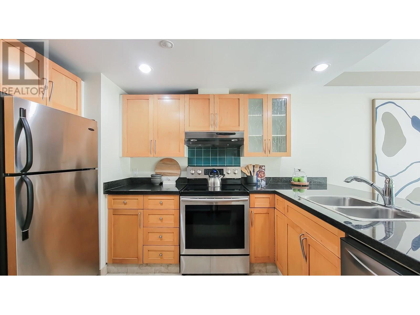 3167 LAUREL STREET, Vancouver