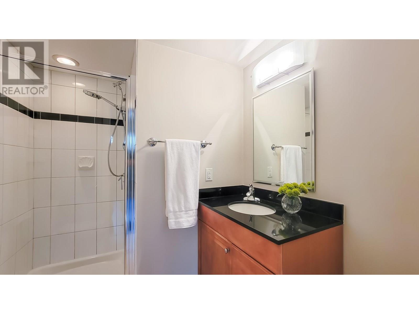 3167 LAUREL STREET, Vancouver