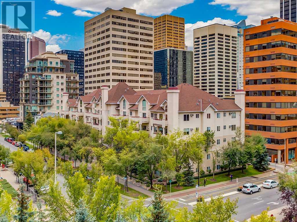 Single Family House for Sale in    Avenue SW Eau Claire Calgary 