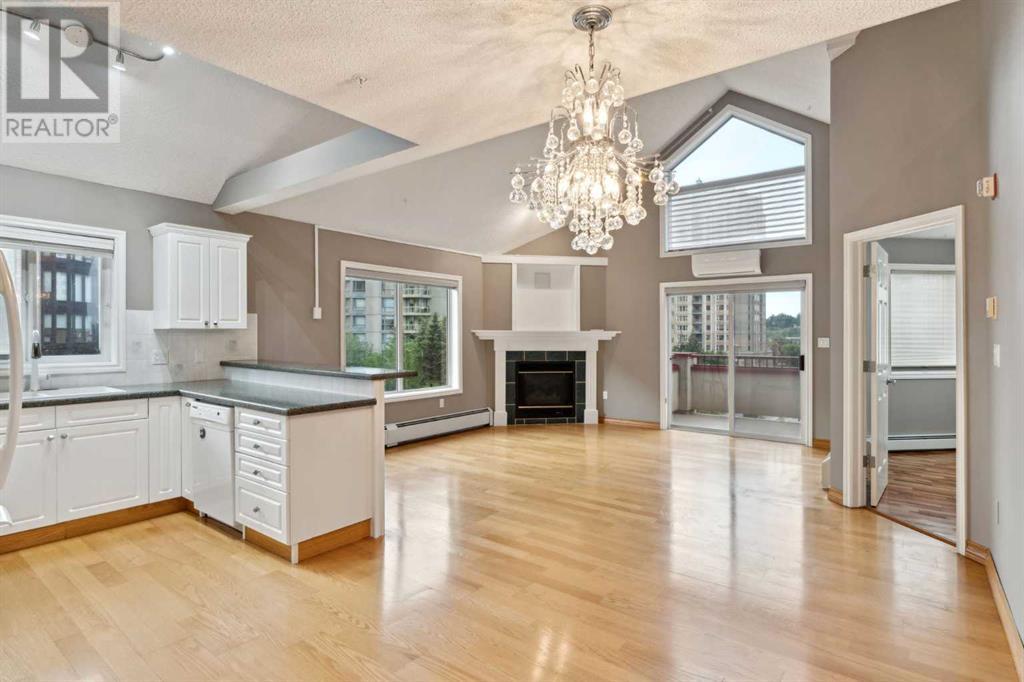 Single Family House for Sale in    Avenue SW Eau Claire Calgary 