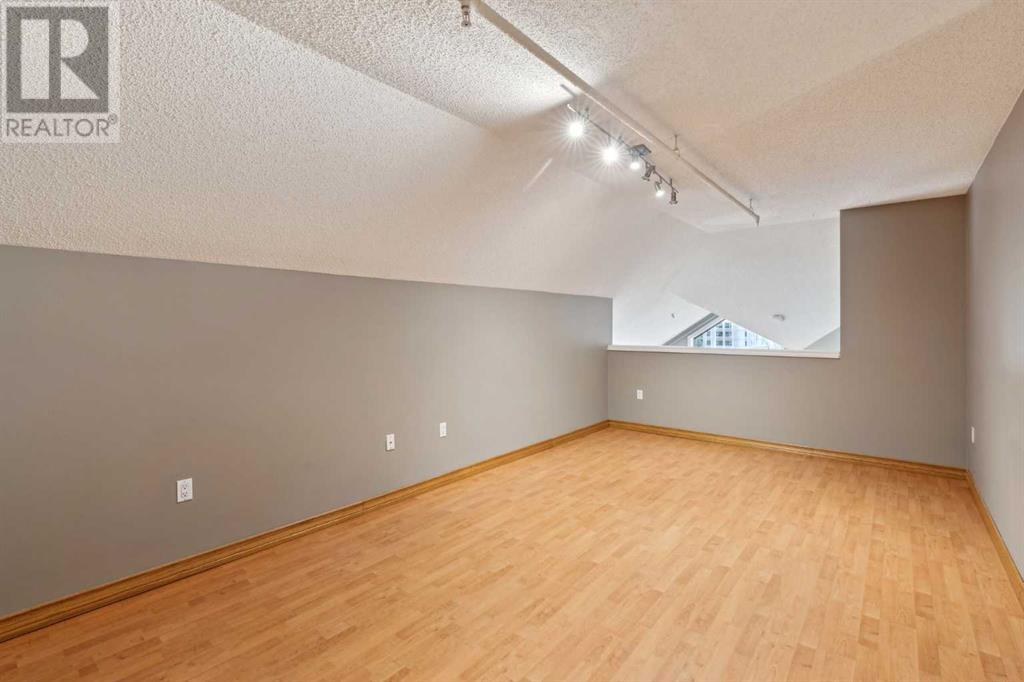 Single Family House for Sale in    Avenue SW Eau Claire Calgary 