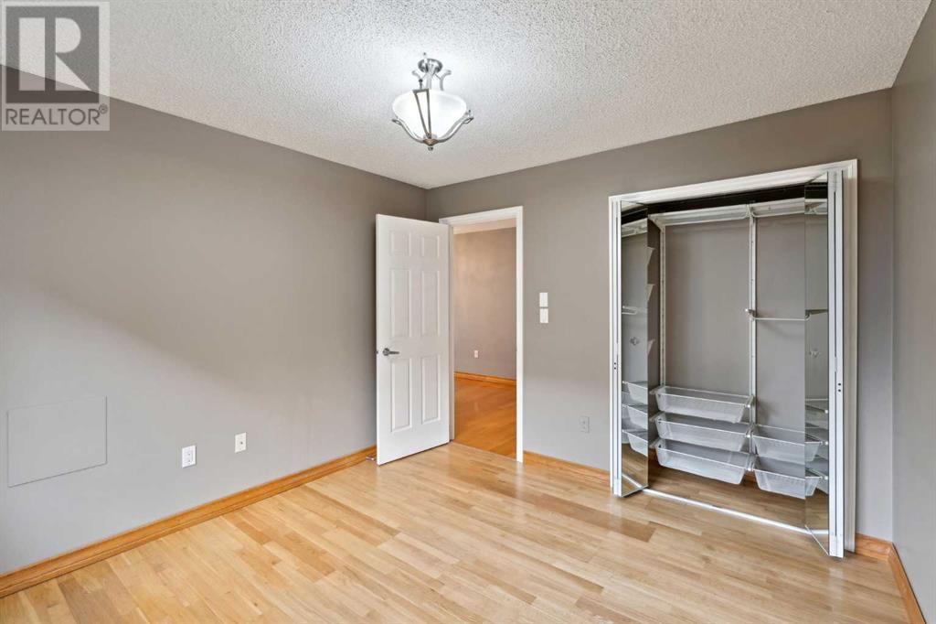 Single Family House for Sale in    Avenue SW Eau Claire Calgary 
