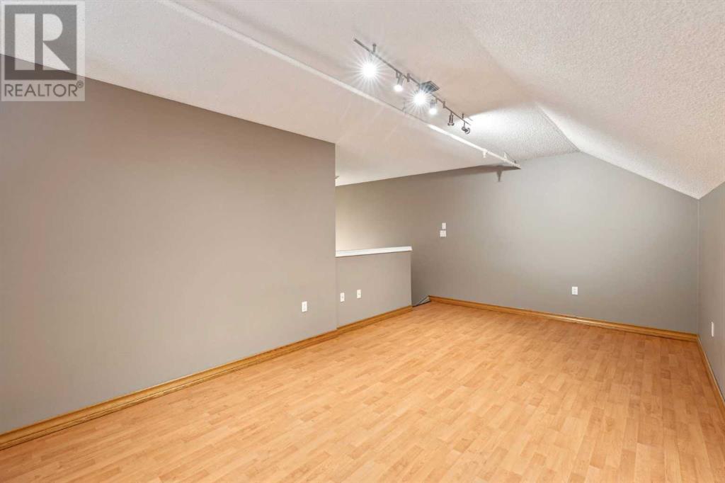 Single Family House for Sale in    Avenue SW Eau Claire Calgary 