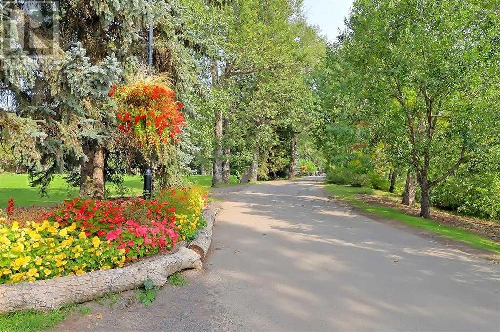 Single Family House for Sale in    Avenue SW Eau Claire Calgary 