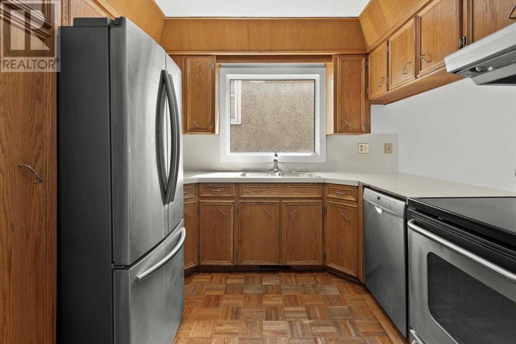 Multi-family House for Sale in   Avenue NW Mount Pleasant Calgary 