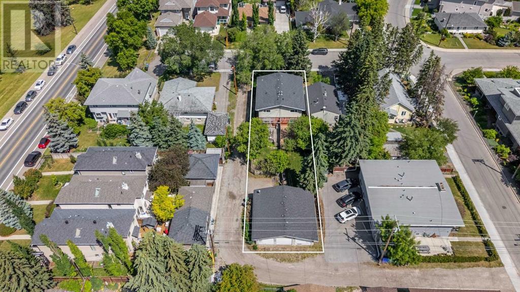 Multi-family House for Sale in   Avenue NW Mount Pleasant Calgary 