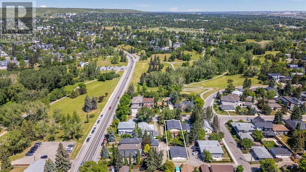 Multi-family House for Sale in   Avenue NW Mount Pleasant Calgary 