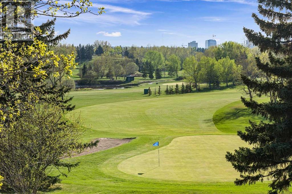 Multi-family House for Sale in   Avenue NW Mount Pleasant Calgary 