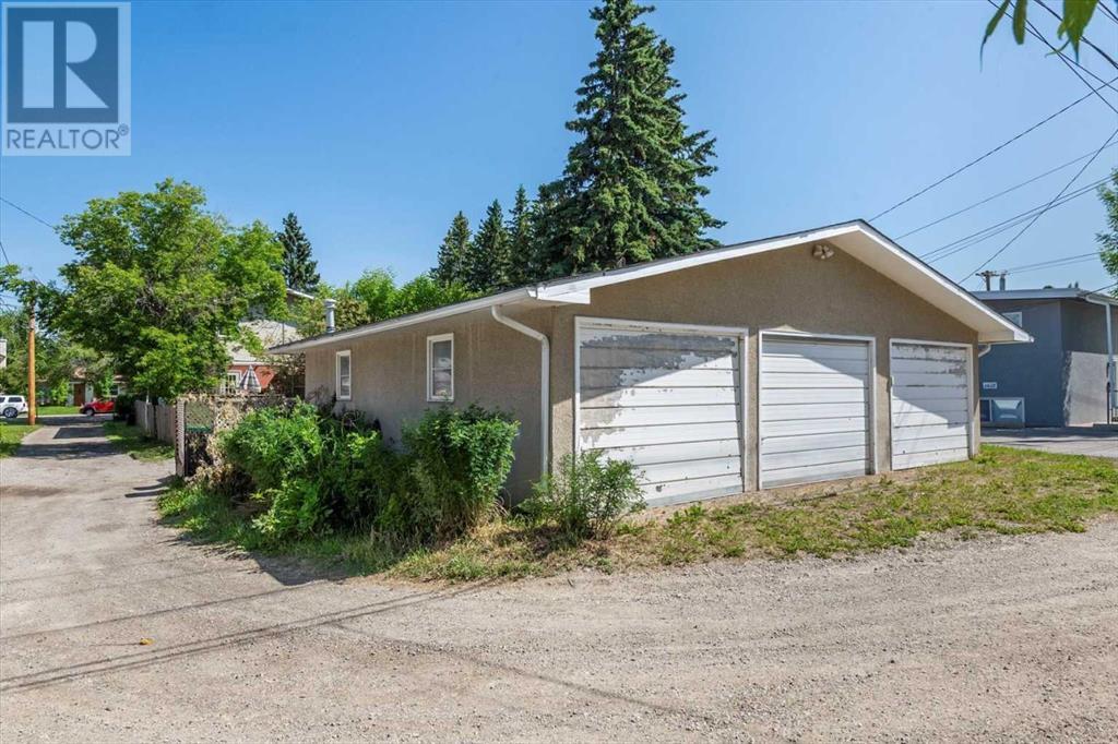 Multi-family House for Sale in   Avenue NW Mount Pleasant Calgary 