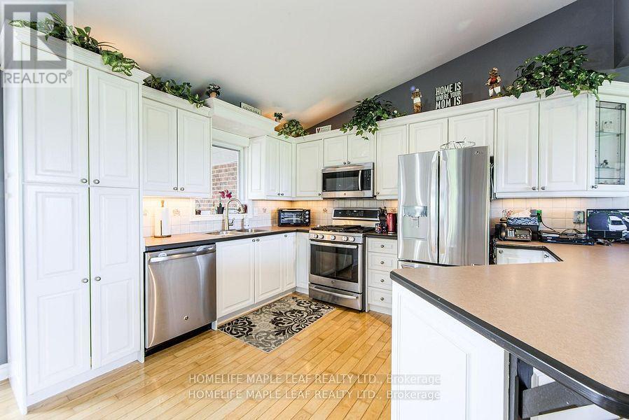 Photo 13 of 395115 County Road 12, Amaranth ON