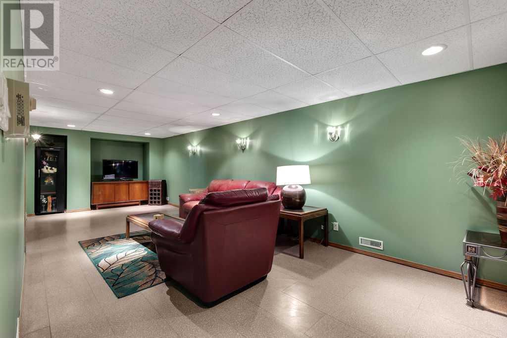 Single Family House Bungalow for Sale in   Avenue SE Acadia Calgary 