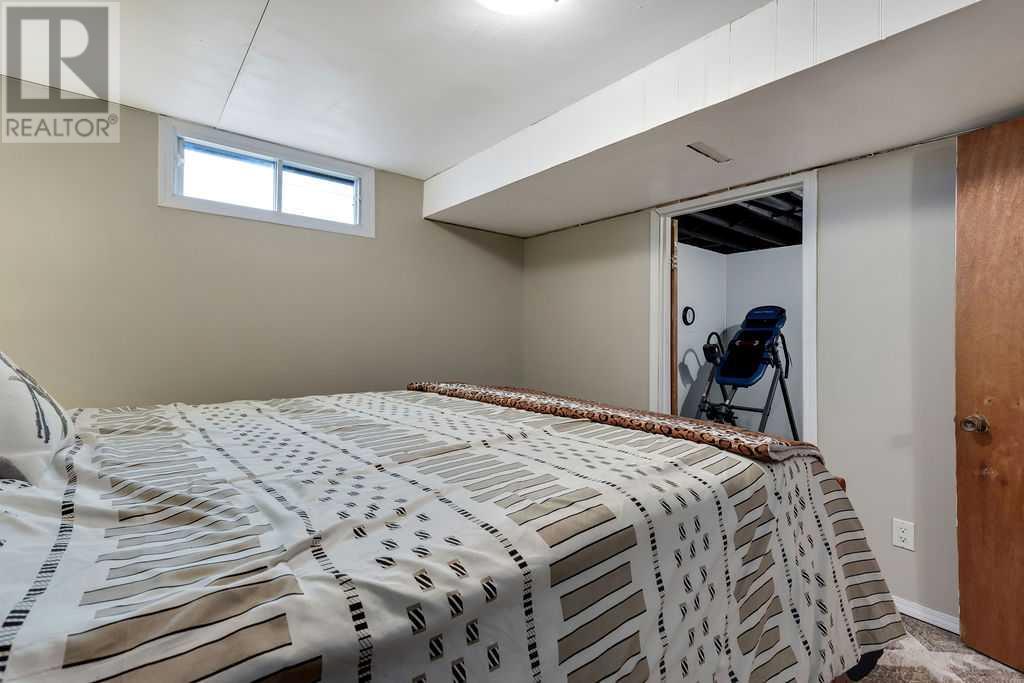 Single Family House Bungalow for Sale in   Avenue SE Acadia Calgary 