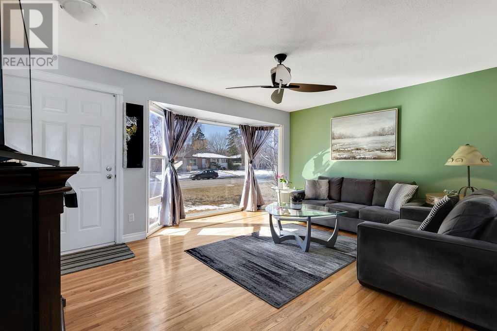 Single Family House Bungalow for Sale in   Avenue SE Acadia Calgary 
