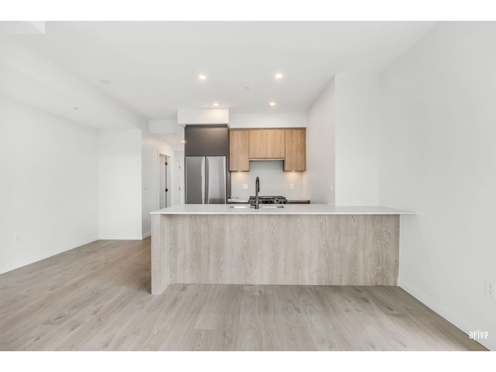 Photo 16 of 401 6585 195 A Street, Surrey BC