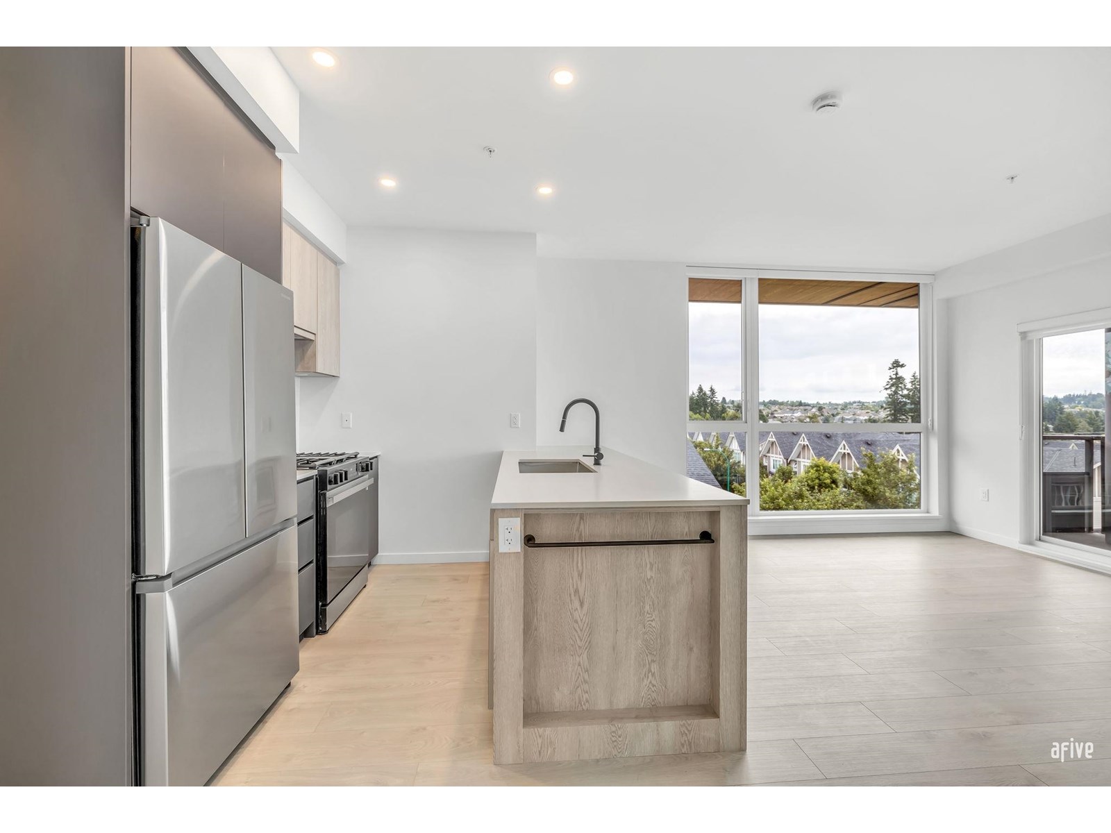 Photo 19 of 401 6585 195 A Street, Surrey BC