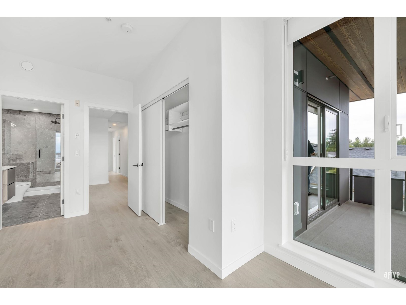 Photo 24 of 401 6585 195 A Street, Surrey BC