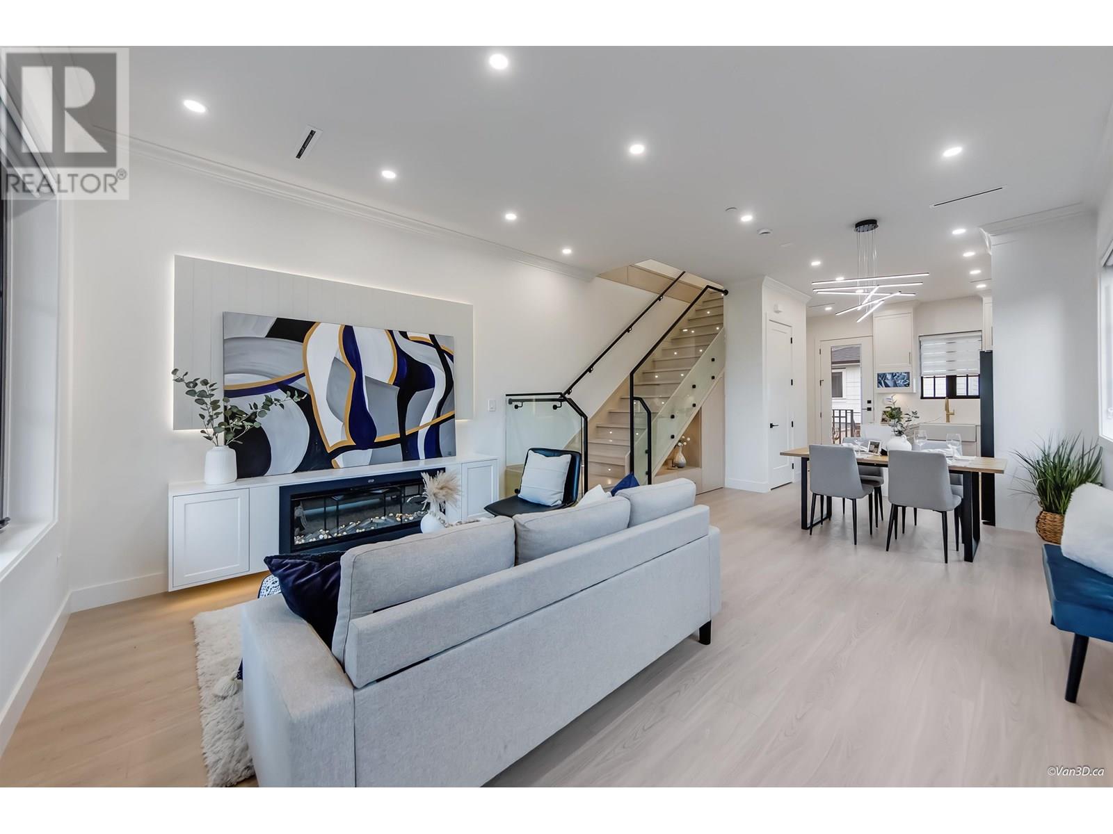 Photo 2 of 1347 E 64th Avenue, Vancouver BC