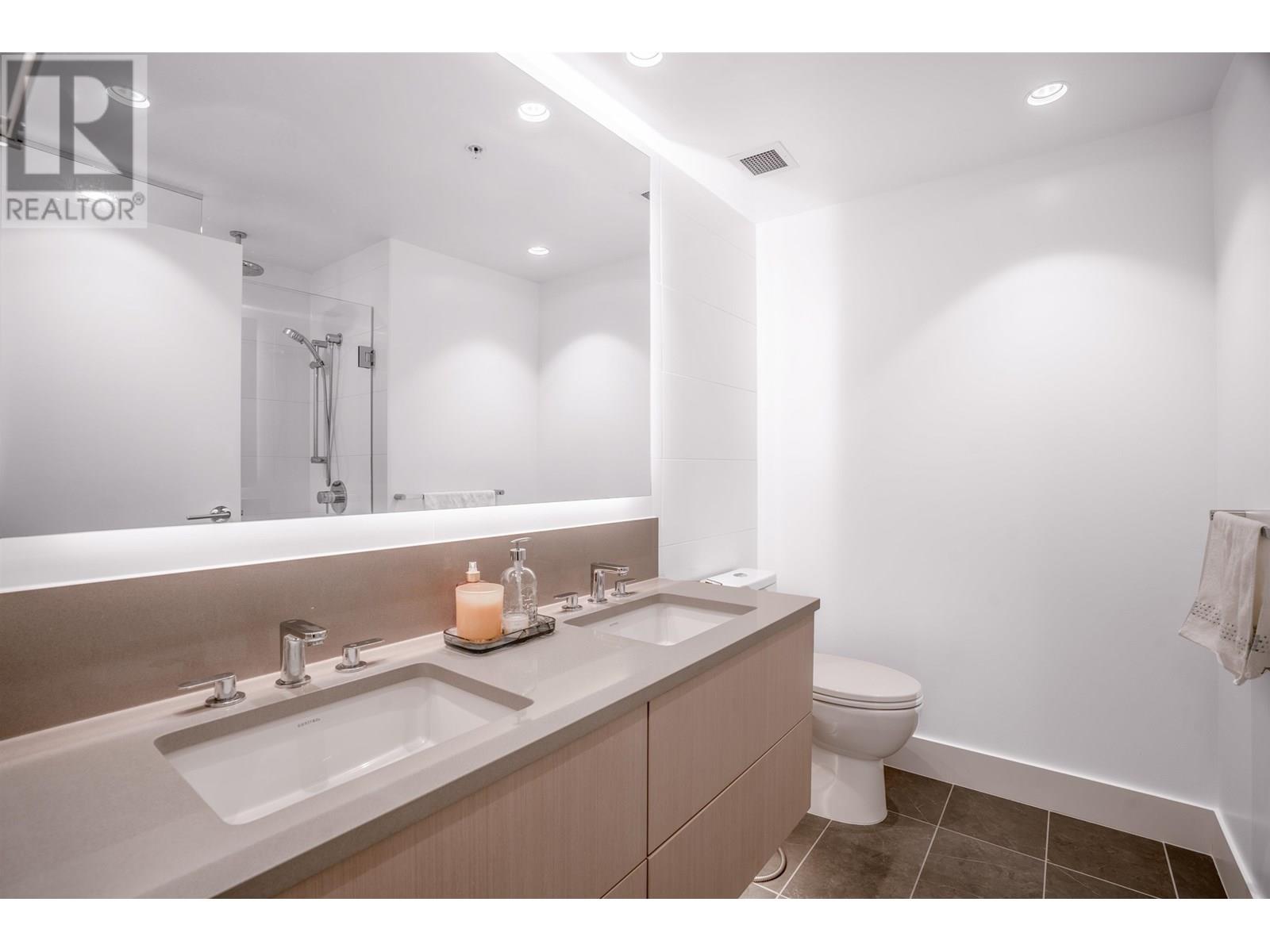 Photo 10 of 306 1675 Lions Gate Lane, North Vancouver BC