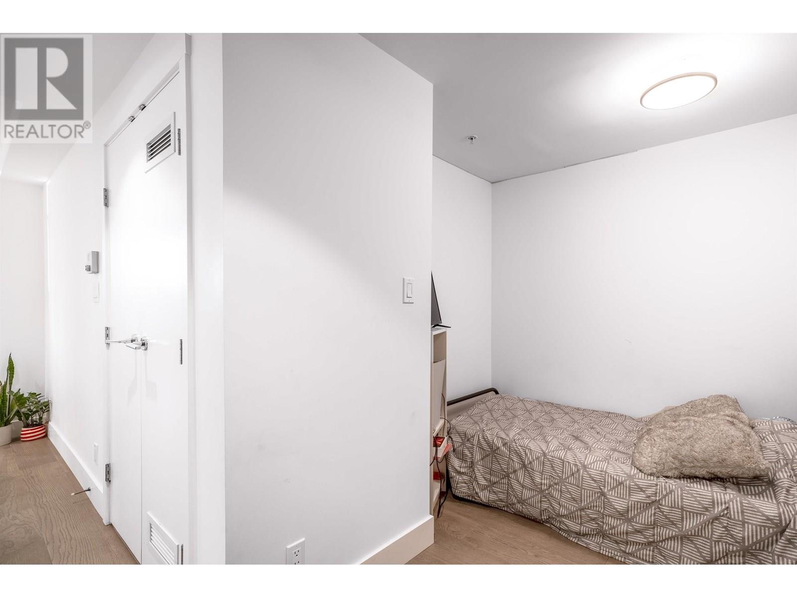Photo 13 of 306 1675 Lions Gate Lane, North Vancouver BC