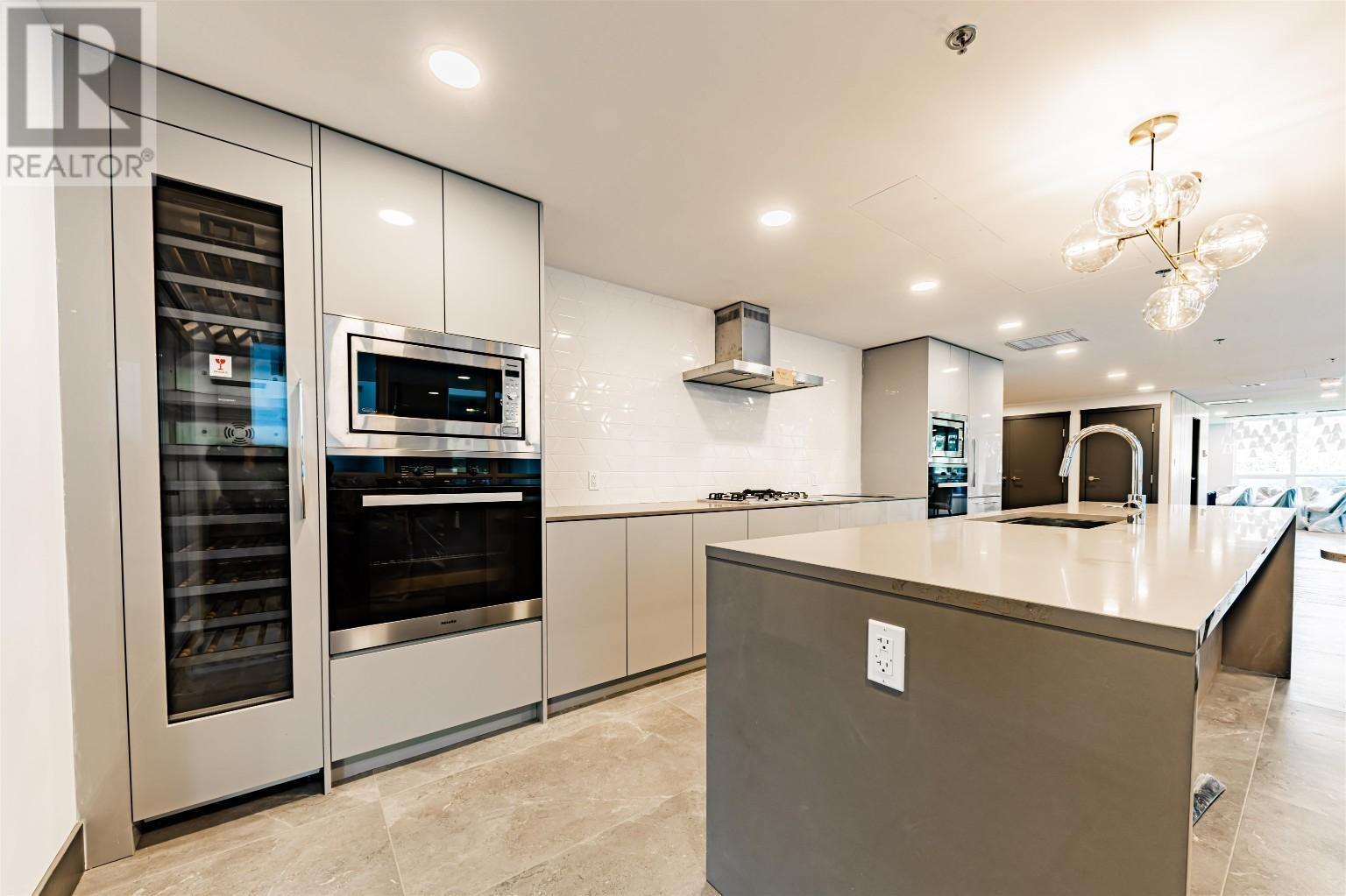 Photo 32 of 306 1675 Lions Gate Lane, North Vancouver BC