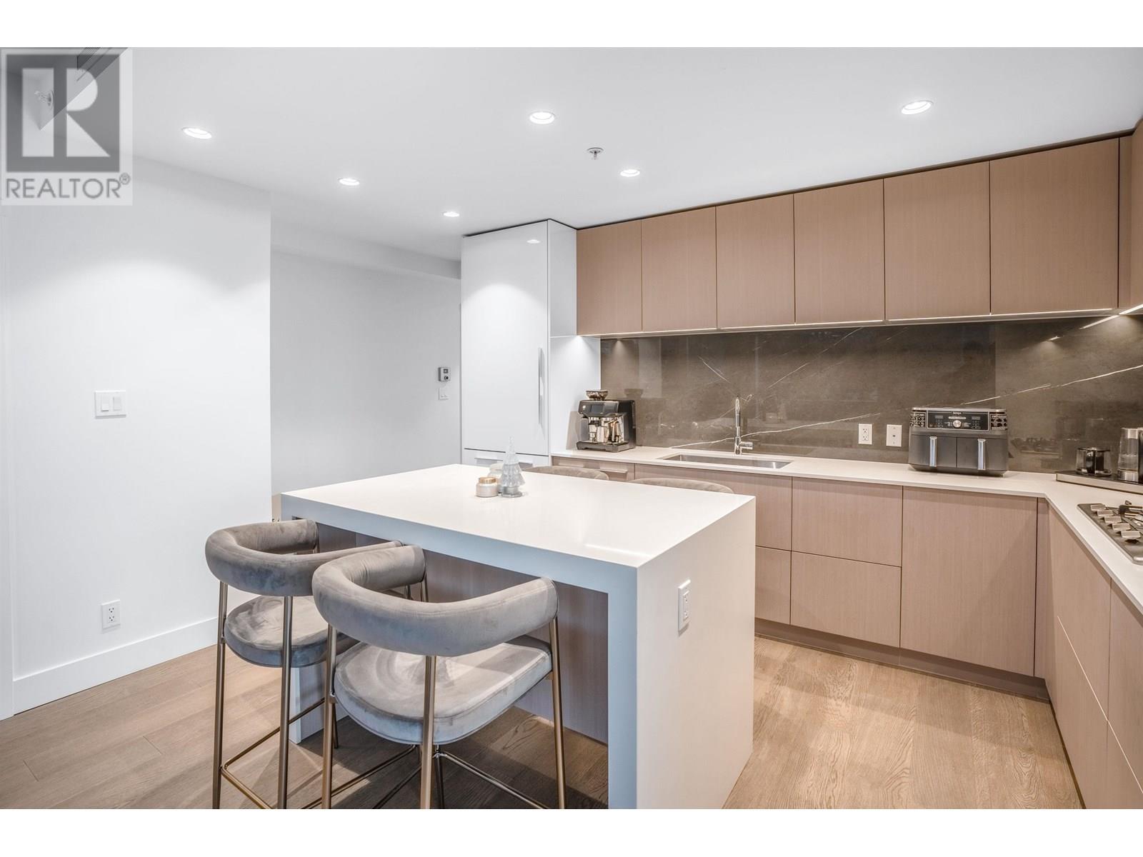 Photo 5 of 306 1675 Lions Gate Lane, North Vancouver BC