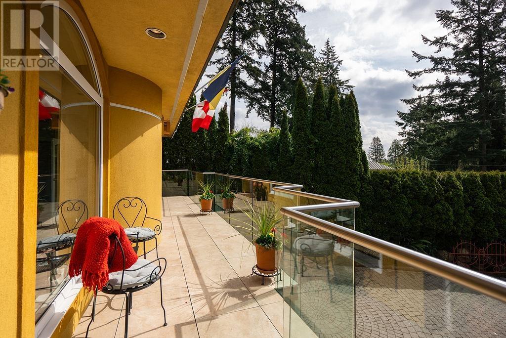 Photo 24 of 2635 Rosebery Avenue, West Vancouver BC