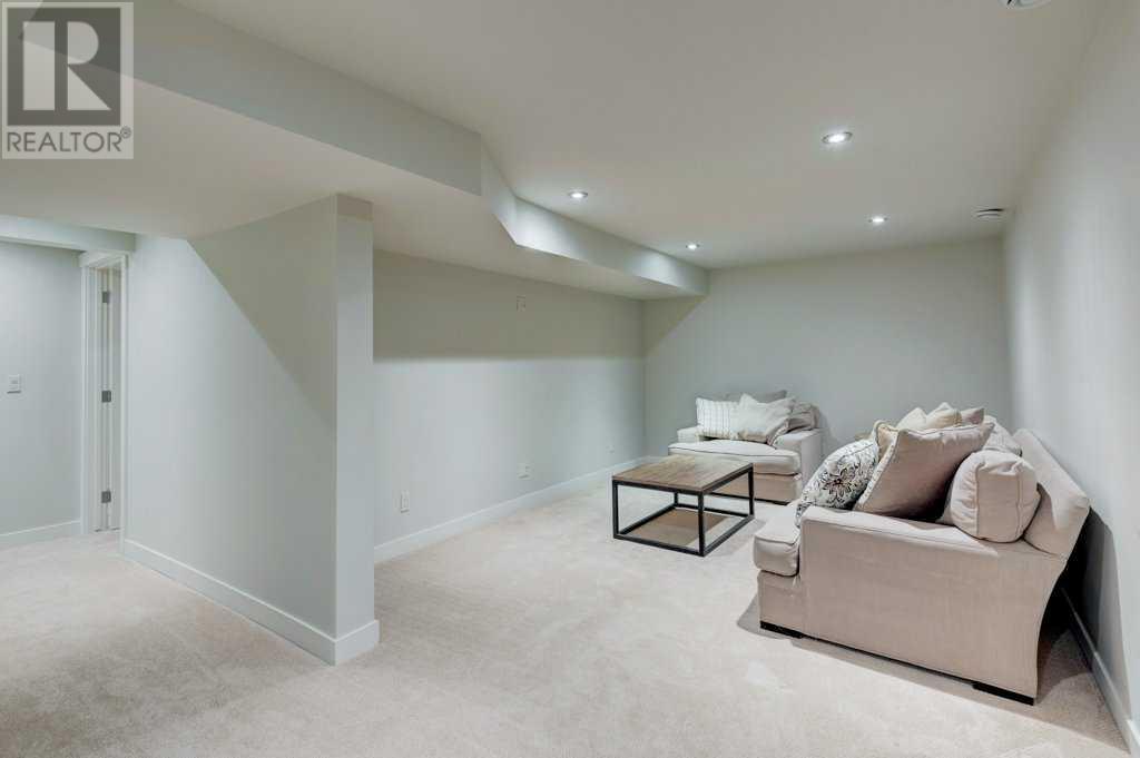 Single Family House for Sale in   Street SW Elbow Park Calgary 