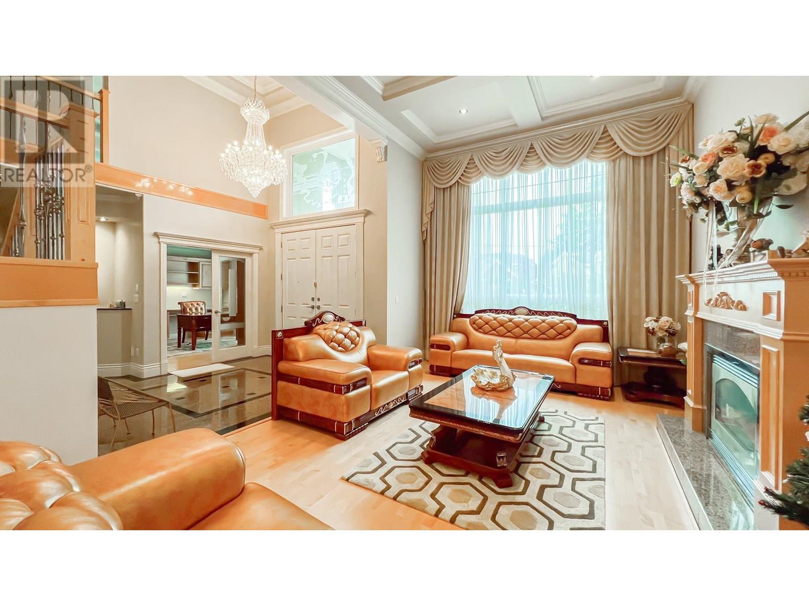 Photo 4 of 6571 Chatsworth Road, Richmond BC