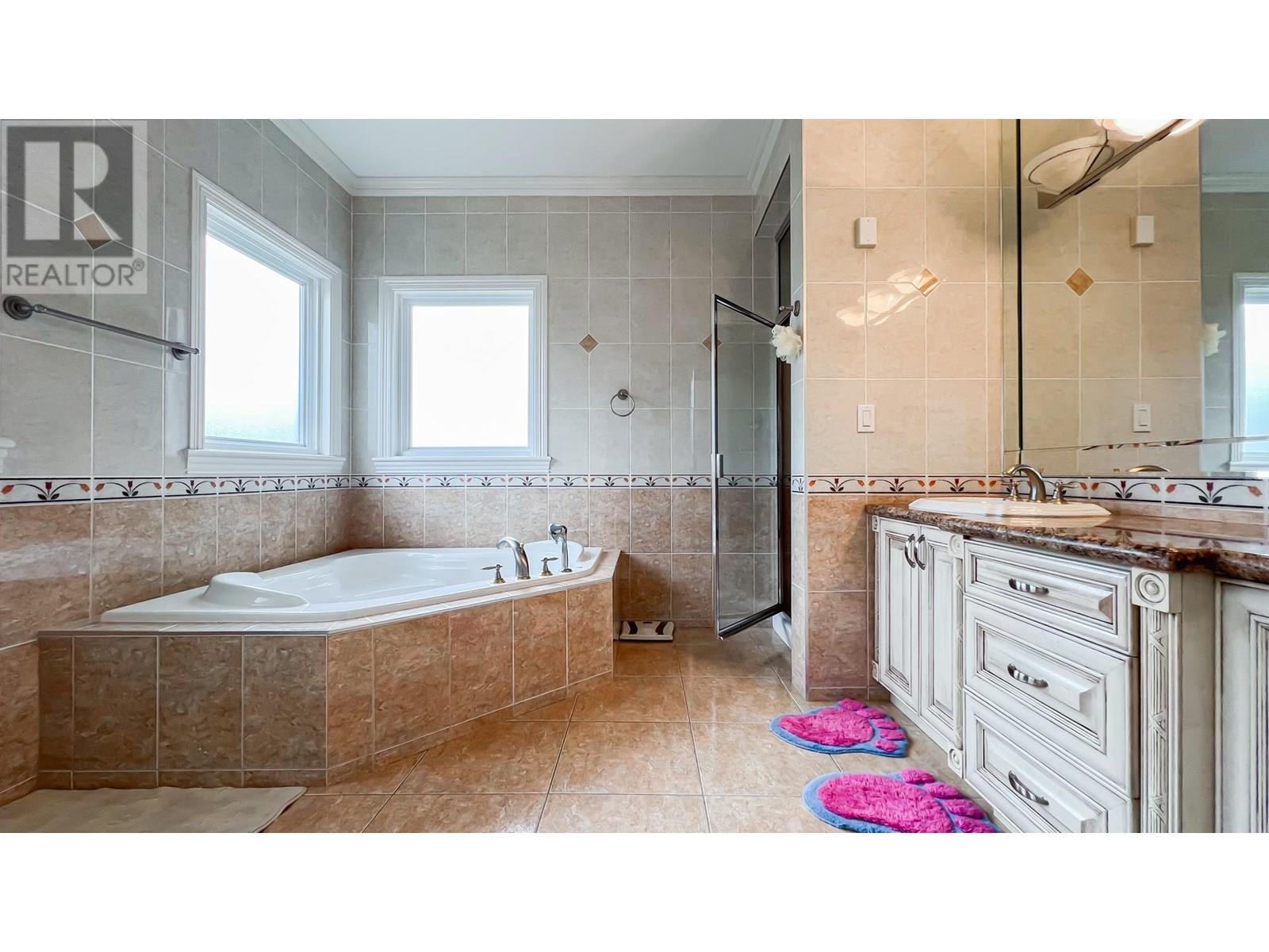 Photo 25 of 6571 Chatsworth Road, Richmond BC