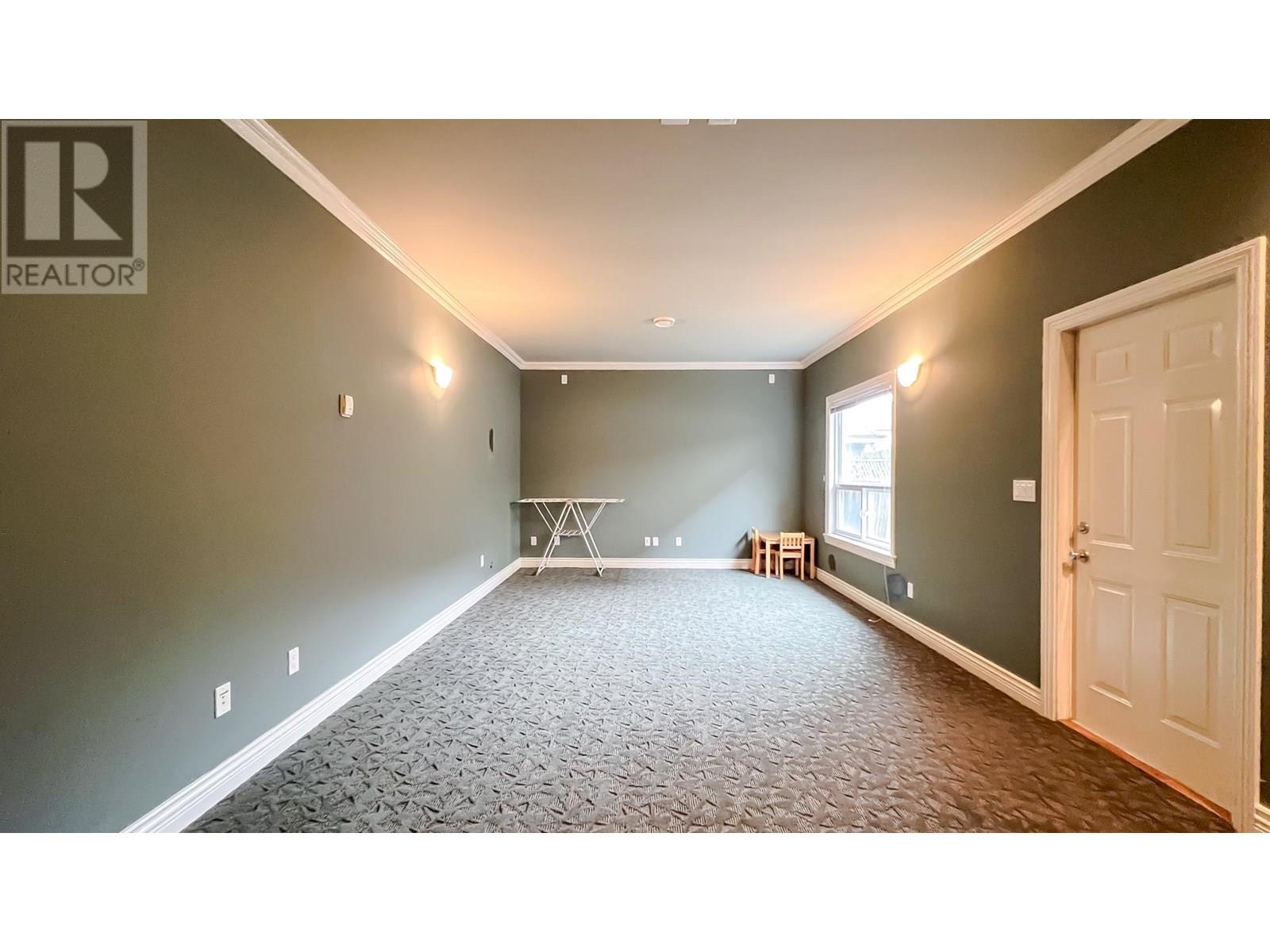 Photo 32 of 6571 Chatsworth Road, Richmond BC