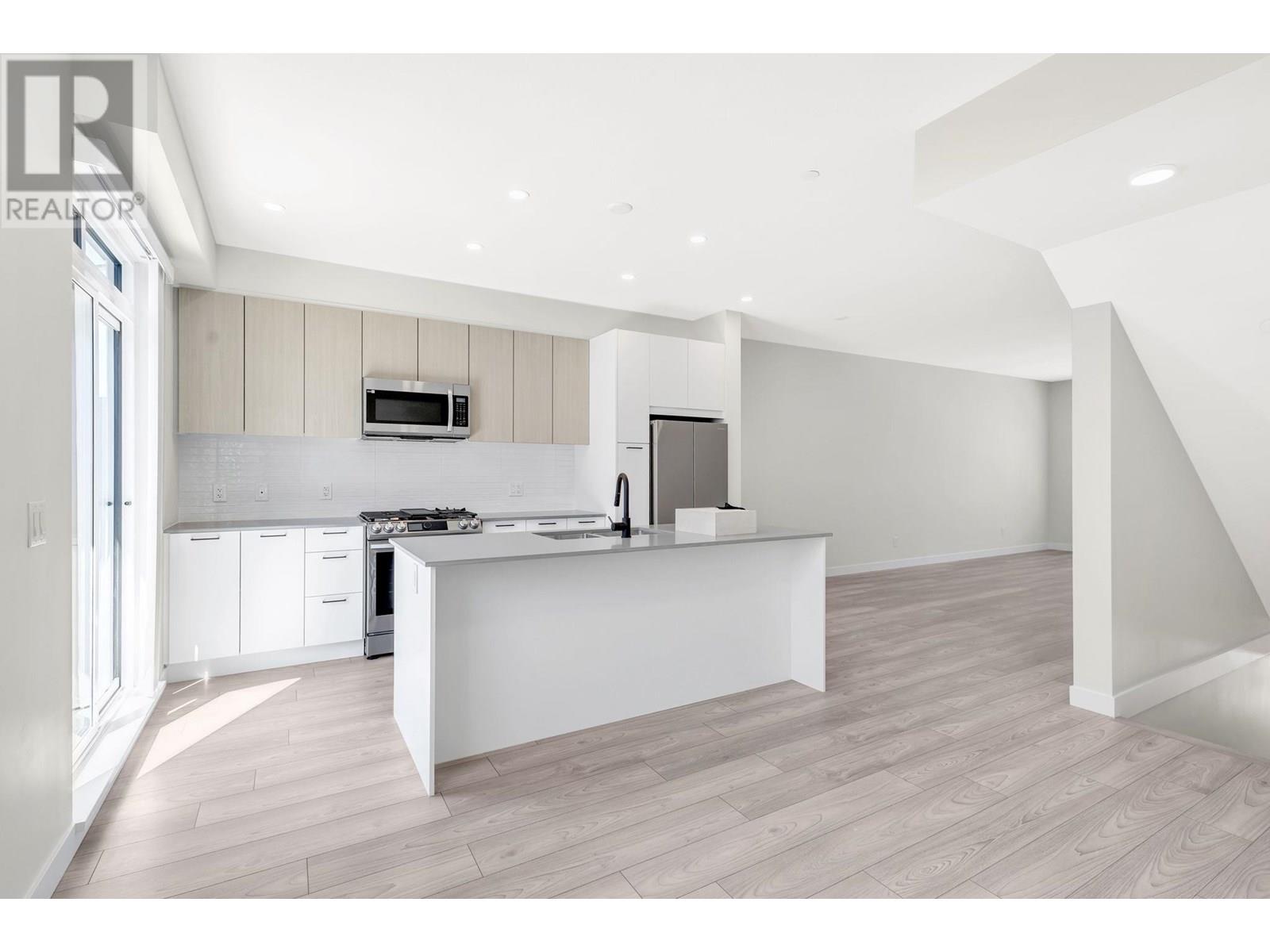 Photo 14 of 59 488 Furness Street, New Westminster BC