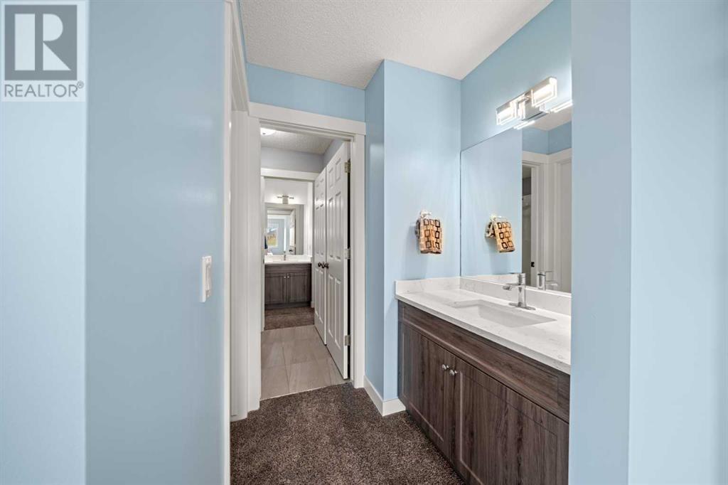 Single Family House for Sale in  Tuscany Ravine Terrace NW Tuscany Calgary 