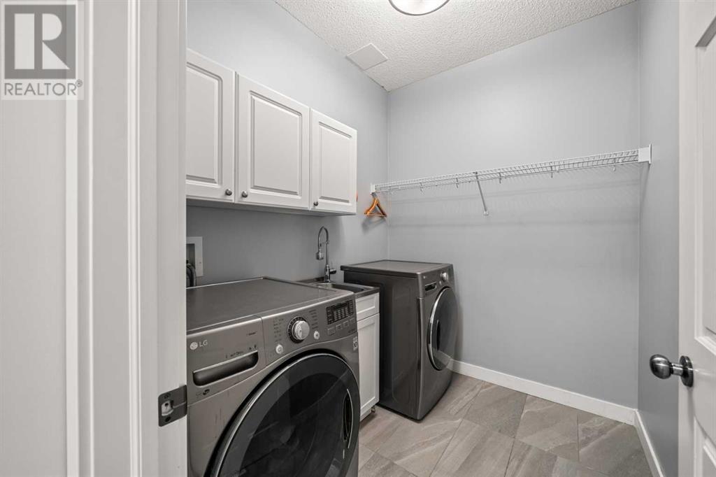 Single Family House for Sale in  Tuscany Ravine Terrace NW Tuscany Calgary 