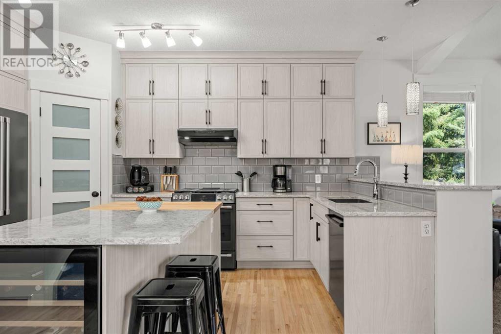 Single Family House for Sale in  Tuscany Ravine Terrace NW Tuscany Calgary 
