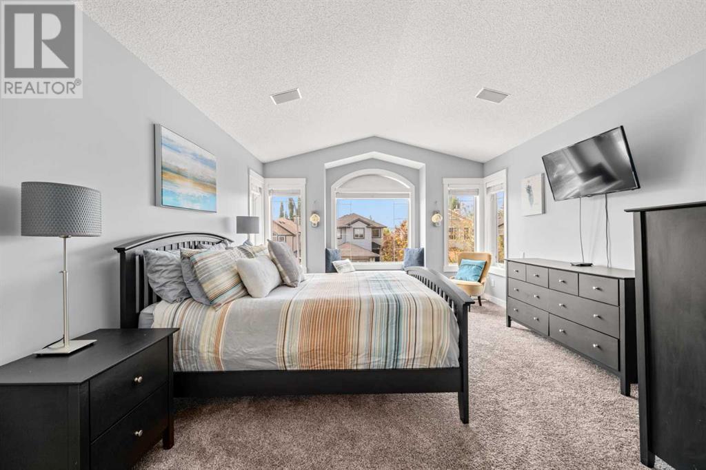 Single Family House for Sale in  Tuscany Ravine Terrace NW Tuscany Calgary 