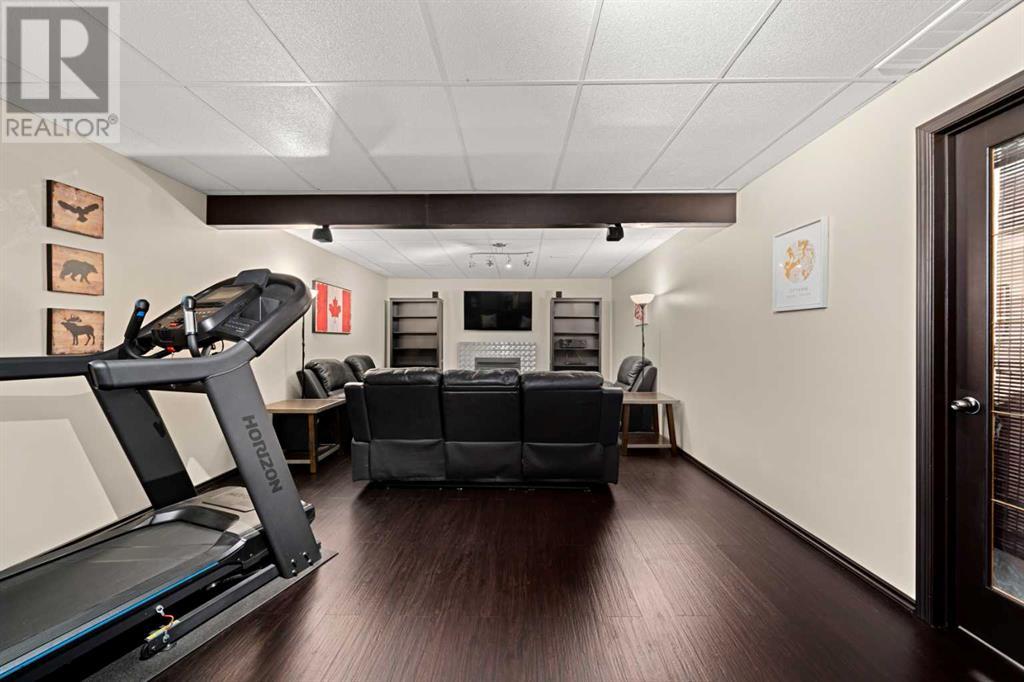 Single Family House for Sale in  Tuscany Ravine Terrace NW Tuscany Calgary 