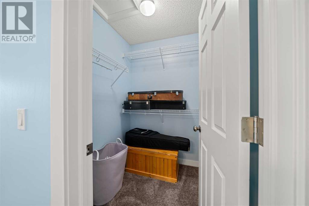 Single Family House for Sale in  Tuscany Ravine Terrace NW Tuscany Calgary 