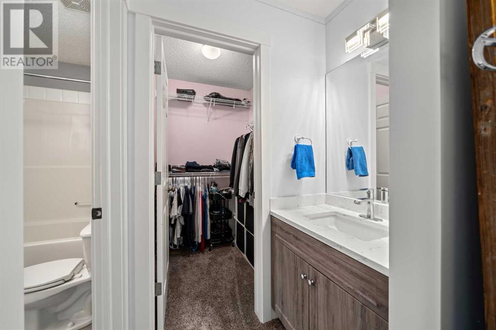 Single Family House for Sale in  Tuscany Ravine Terrace NW Tuscany Calgary 