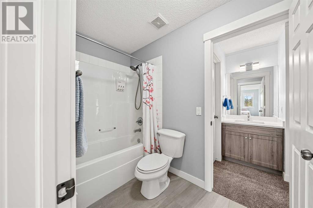 Single Family House for Sale in  Tuscany Ravine Terrace NW Tuscany Calgary 