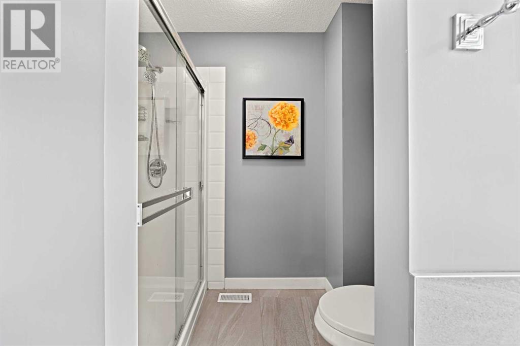 Single Family House for Sale in  Tuscany Ravine Terrace NW Tuscany Calgary 