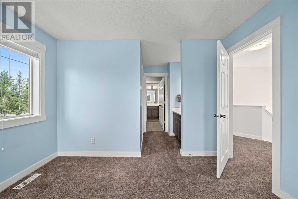Single Family House for Sale in  Tuscany Ravine Terrace NW Tuscany Calgary 