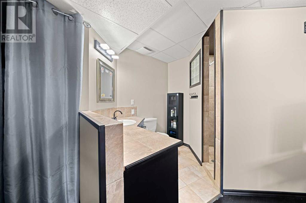 Single Family House for Sale in  Tuscany Ravine Terrace NW Tuscany Calgary 