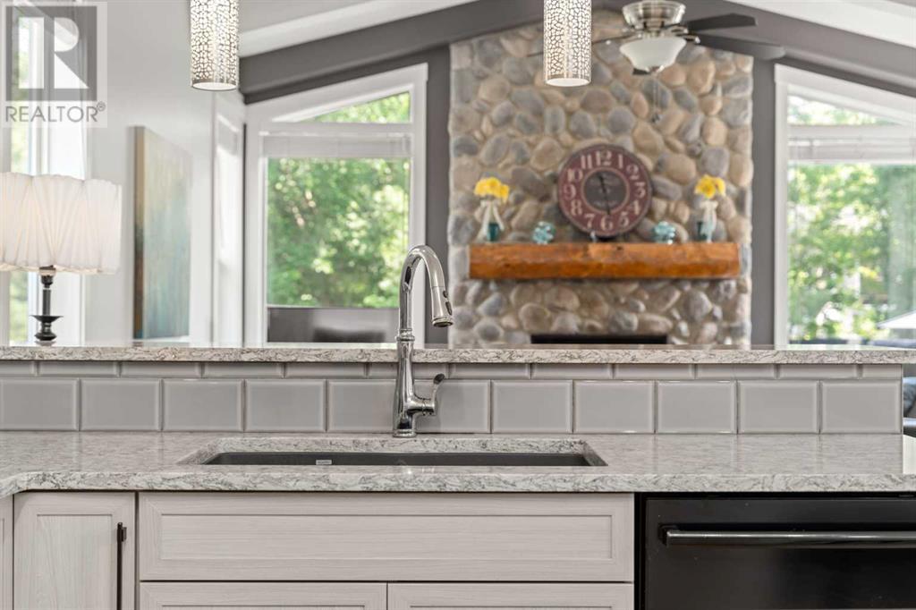 Single Family House for Sale in  Tuscany Ravine Terrace NW Tuscany Calgary 
