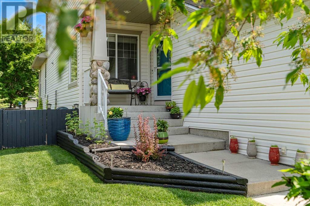 Single Family House for Sale in  Tuscany Ravine Terrace NW Tuscany Calgary 
