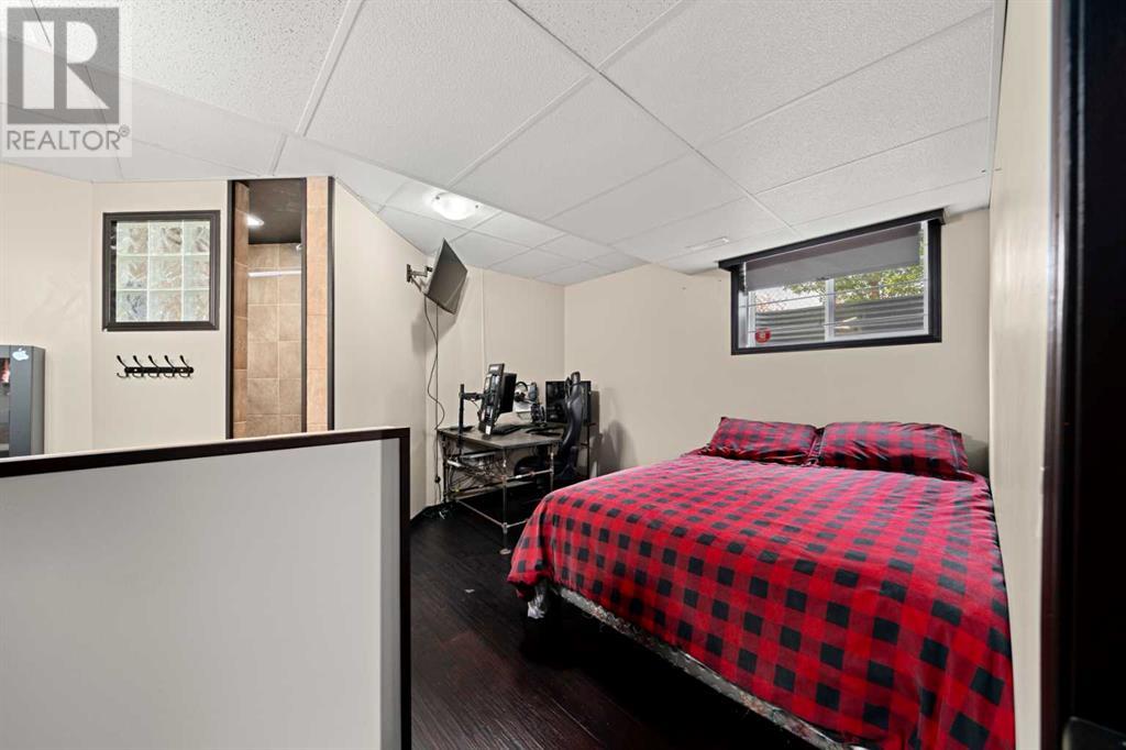 Single Family House for Sale in  Tuscany Ravine Terrace NW Tuscany Calgary 