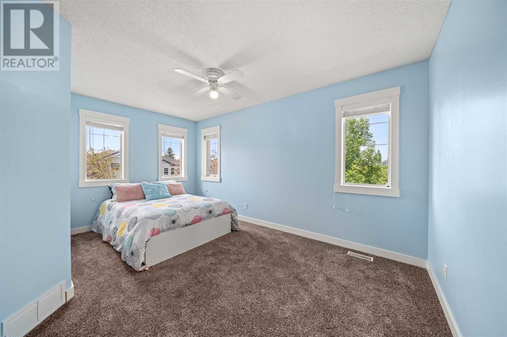 Single Family House for Sale in  Tuscany Ravine Terrace NW Tuscany Calgary 